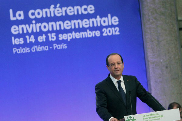 François Hollande plaide contre le nucléaire et dit non à la fracturation hydraulique